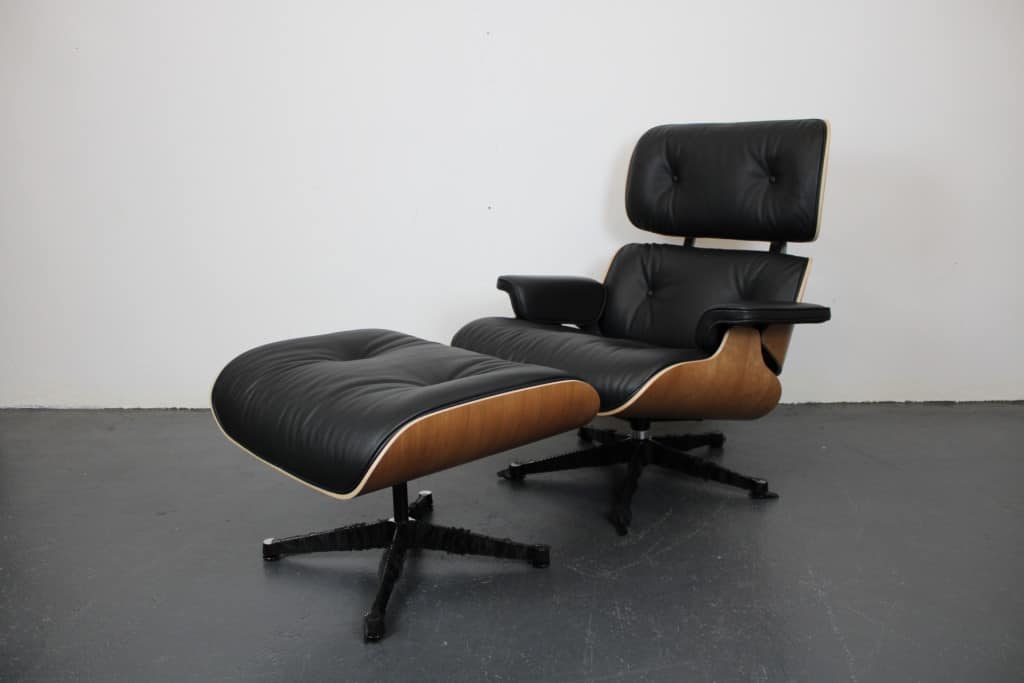 Miles zondag kapok Vitra Eames Lounge Chairs met Ottoman, Kersen, XL | DoDesign