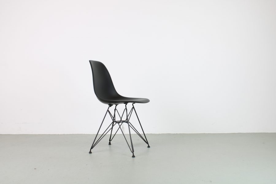 Vitra Eames DSR dining chair, zwart - Afbeelding 4