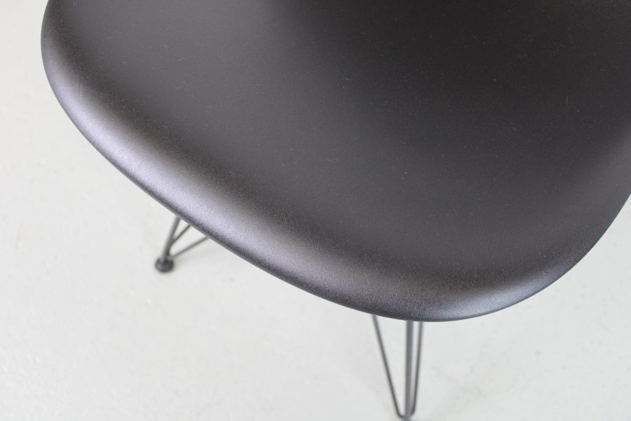 Vitra Eames DSR dining chair, zwart - Afbeelding 5