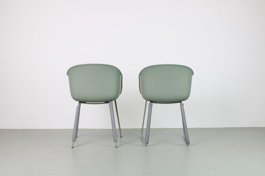 Muuto Fiber stoelen, zwart en dusty green - Afbeelding 4